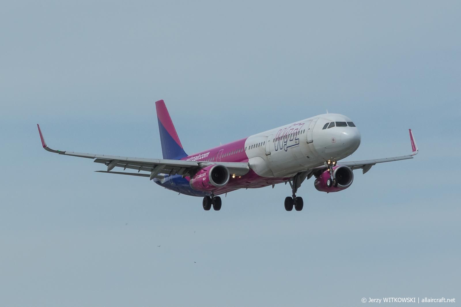 HA-LTD (8305) 2018 Airbus A321-231(WL)