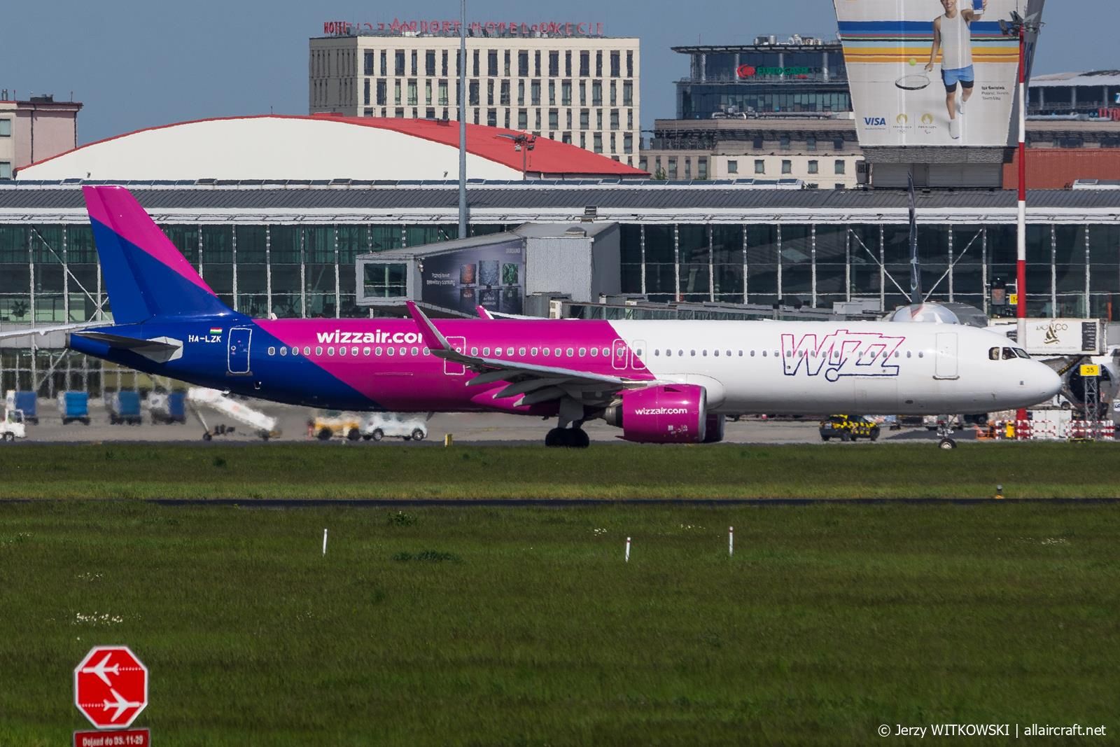 HA-LZK (10959) 2022 Airbus A321-271NX