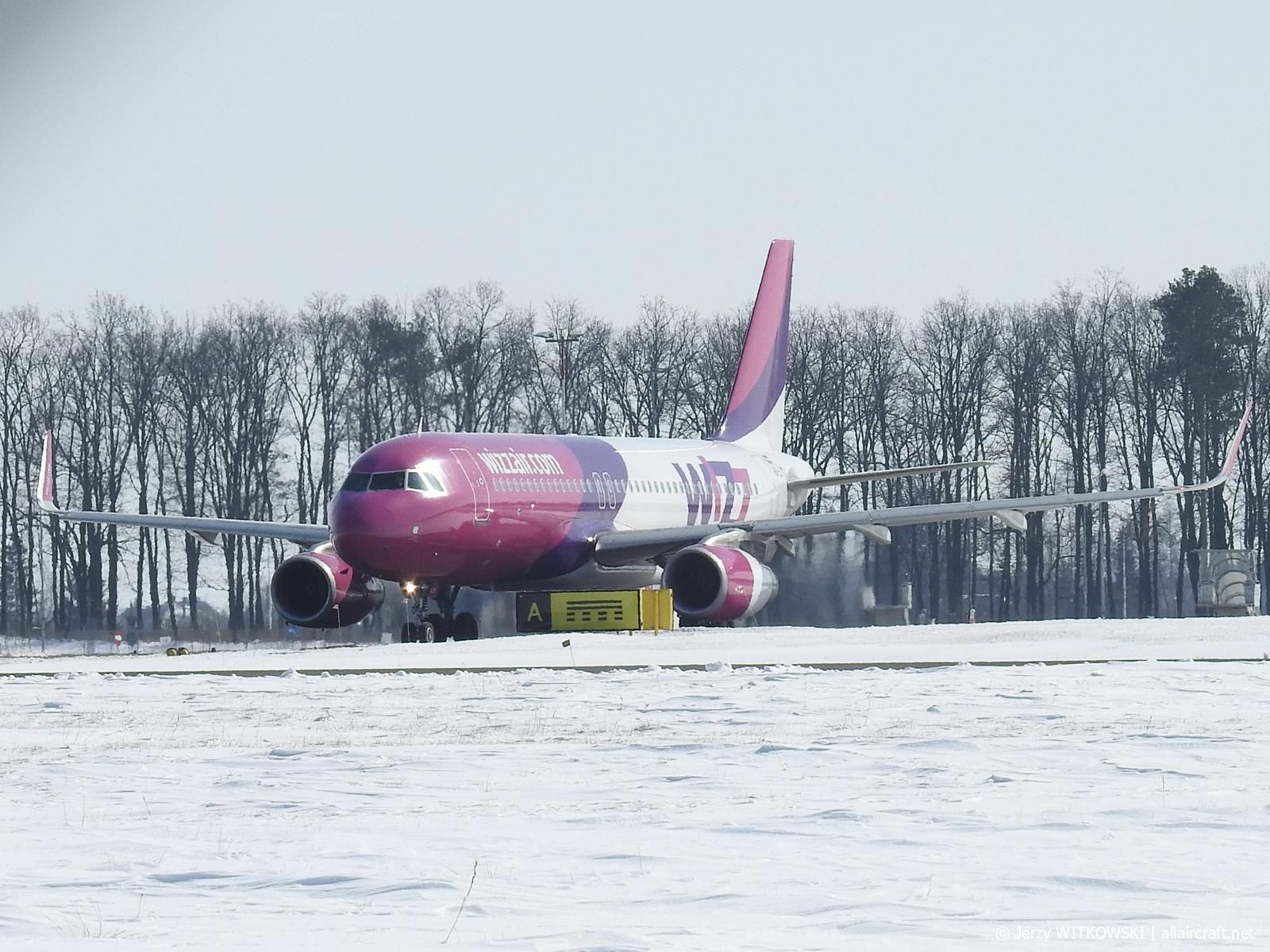 HA-LPK (3143) 2007 Airbus A320-232