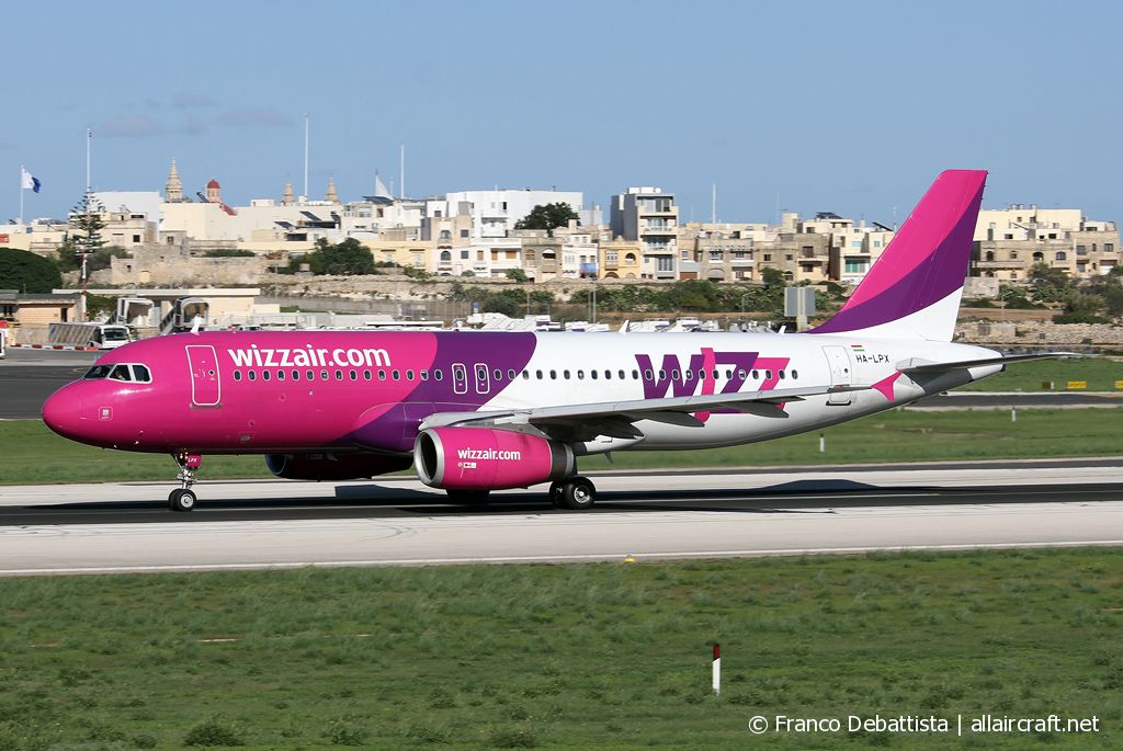 HA-LPX · Airbus A320-232 · (MLA / LMML)