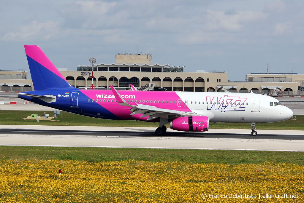 HA-LWR · Airbus A320-232(WL) · (MLA / LMML)