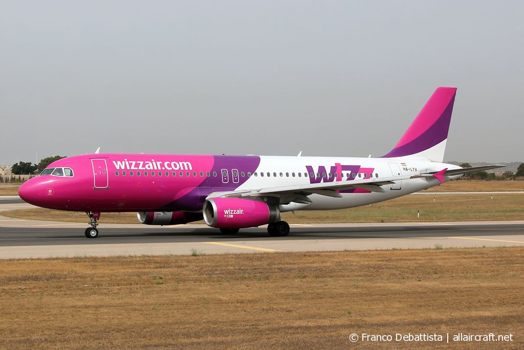 HA-LYV · Airbus A320-232 · (MLA / LMML)