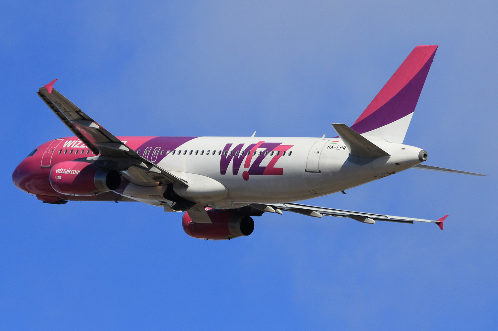 HA-LPR · Airbus A320-232 · (SVG / ENZV)