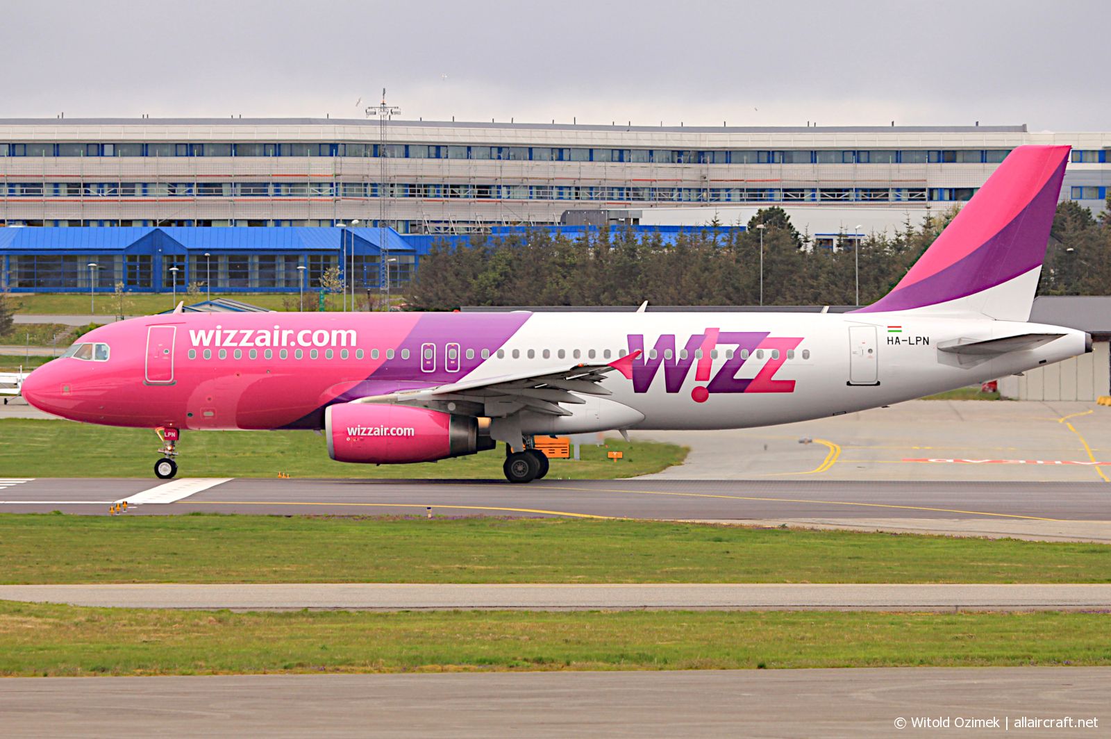 HA-LPN (3354) 2007 Airbus A320-232