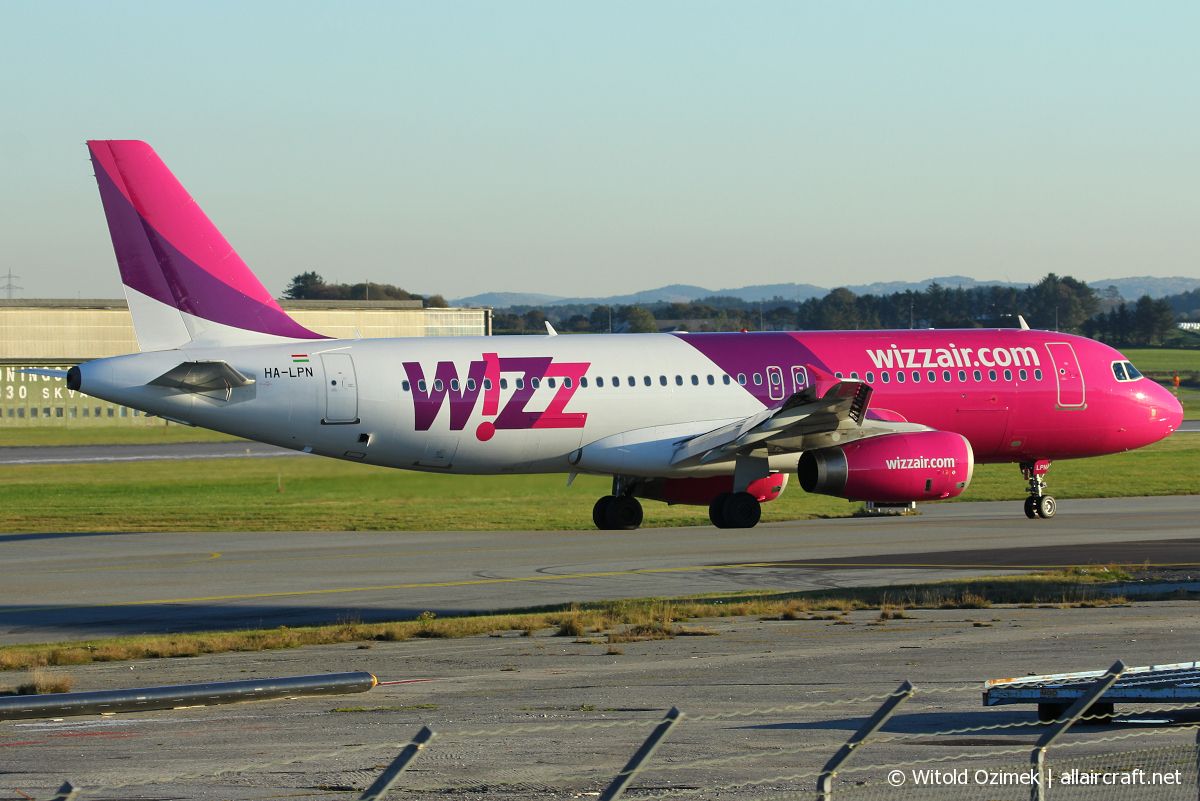 HA-LPN (3354) 2007 Airbus A320-232
