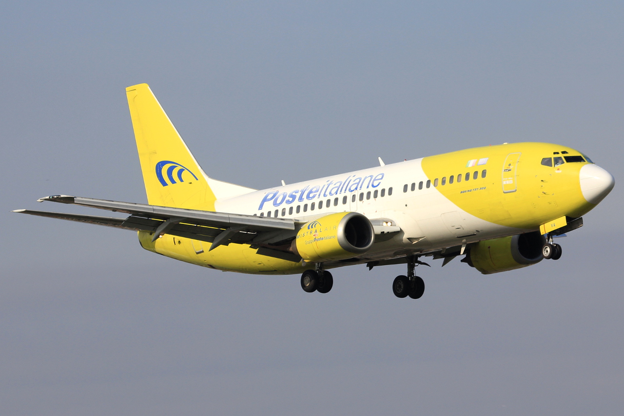 EI-DVA · Boeing 737-36E(QC) · (WAW / EPWA)