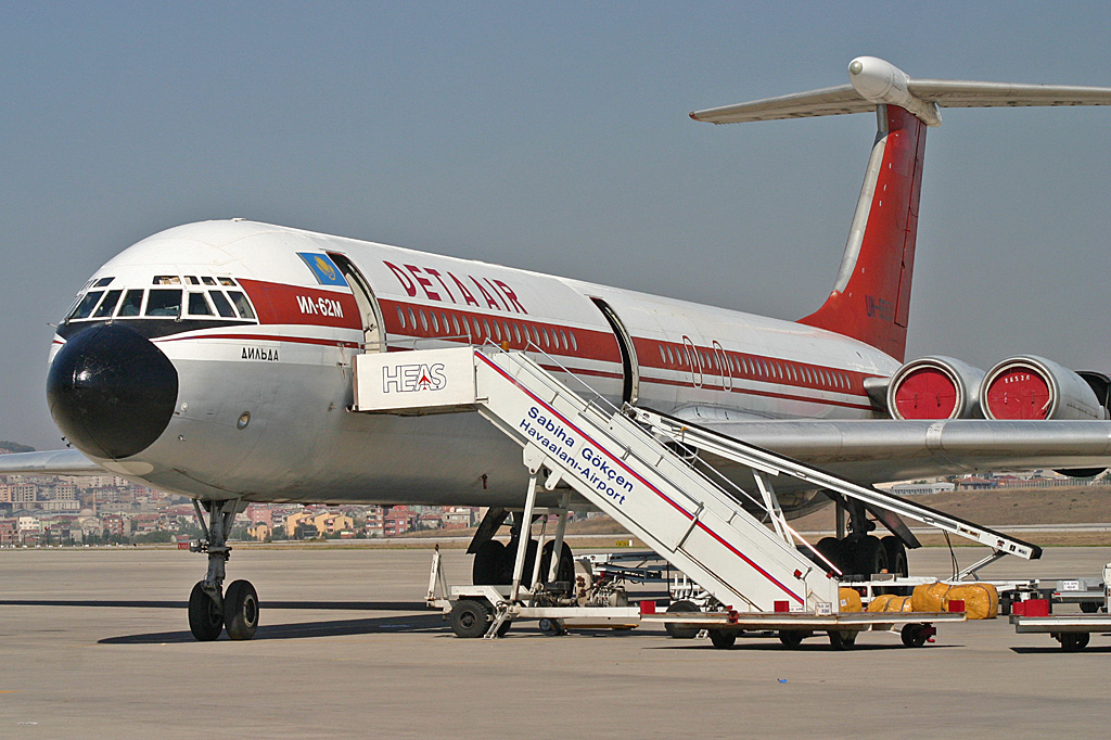 UN-86524 (3242321) Ilyushin Il-62M