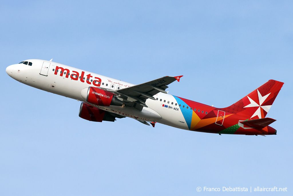 9H-AEK (2291) 2004 Airbus A320-211