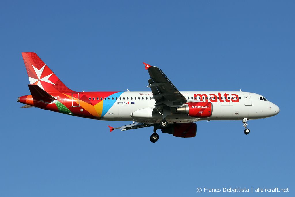 9H-AHS · Airbus A320-214 · (MLA / LMML)