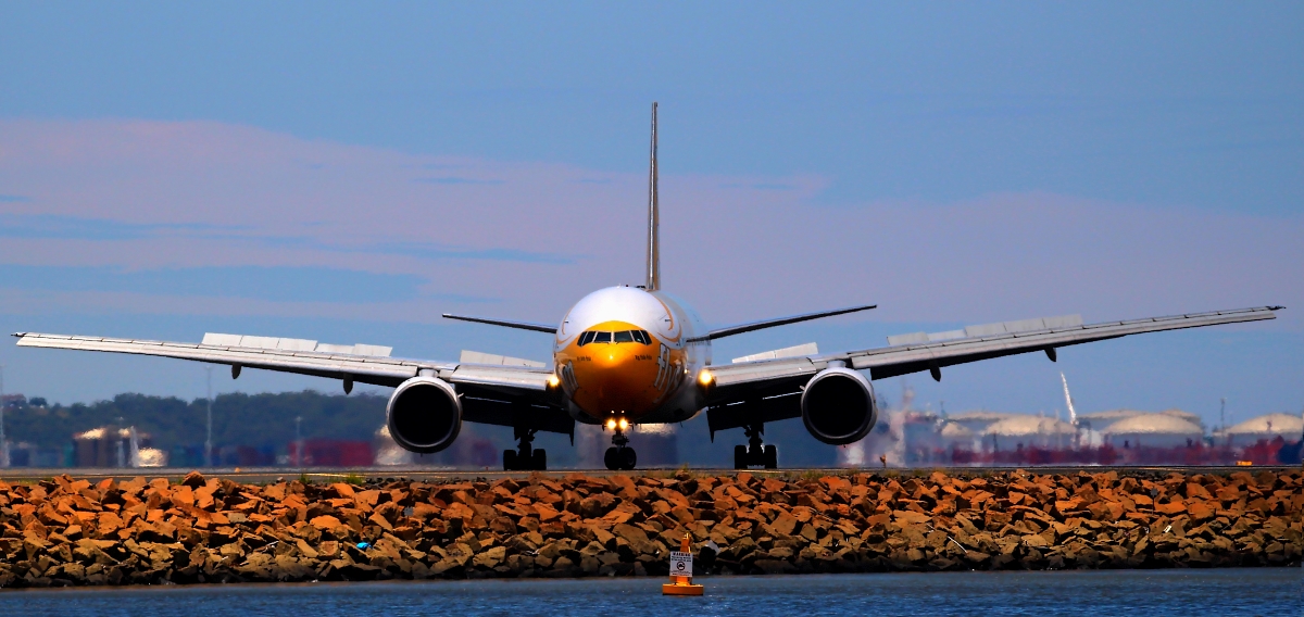 9V-OTB (28508) 1997 Boeing 777-212(ER)