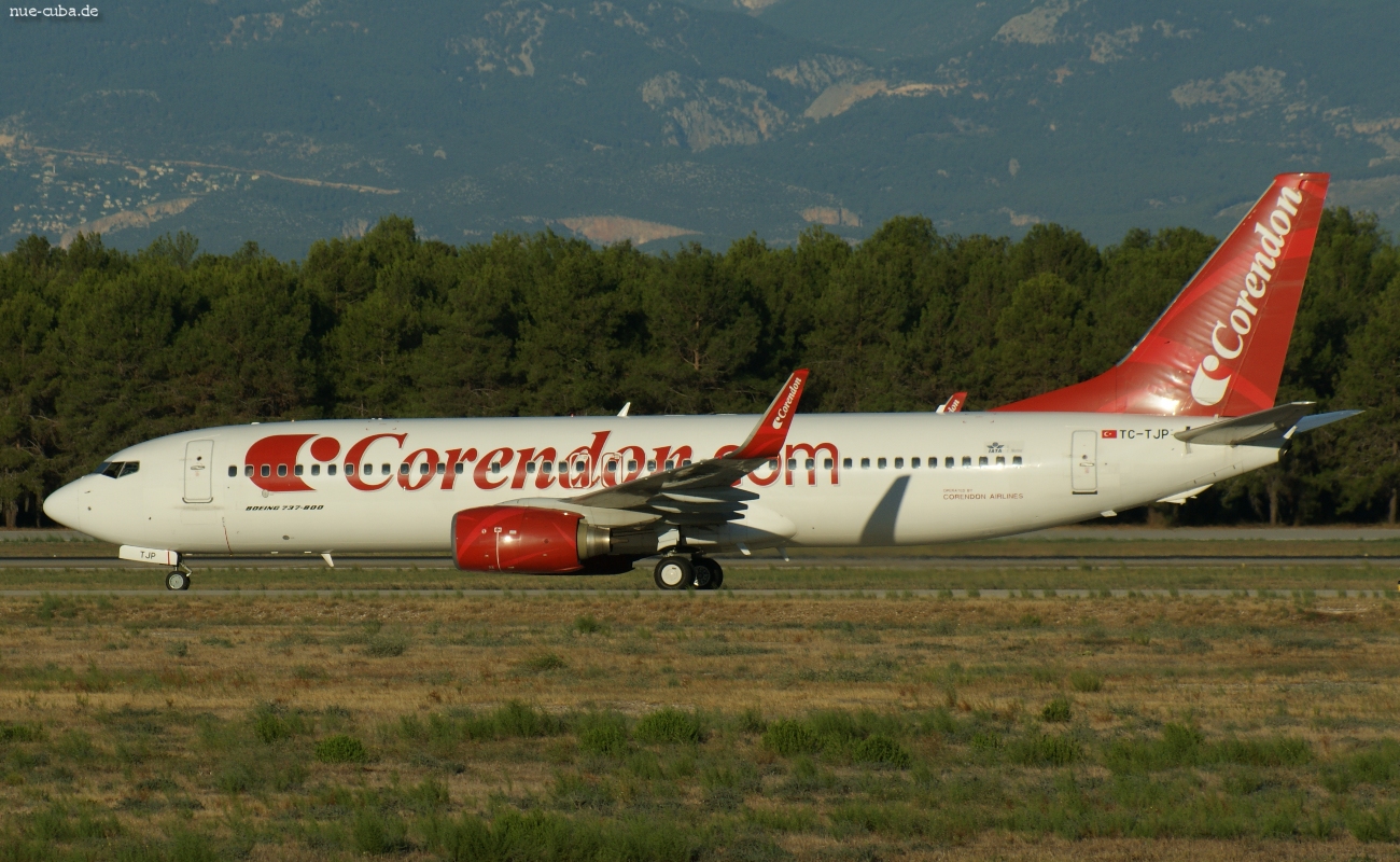 TC-TJP (33022) 2005 Boeing 737-8BK(WL)