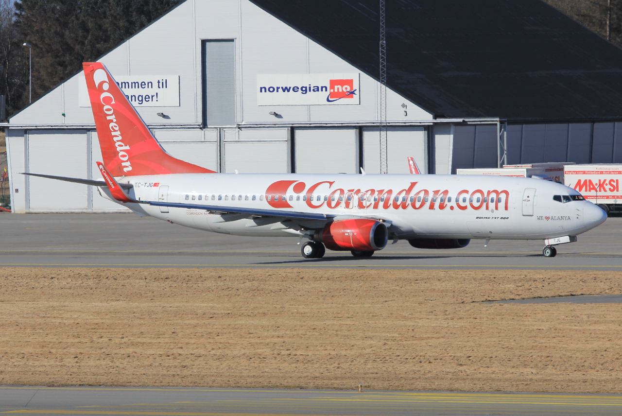 TC-TJG (29120) 1999 Boeing 737-86J(WL)