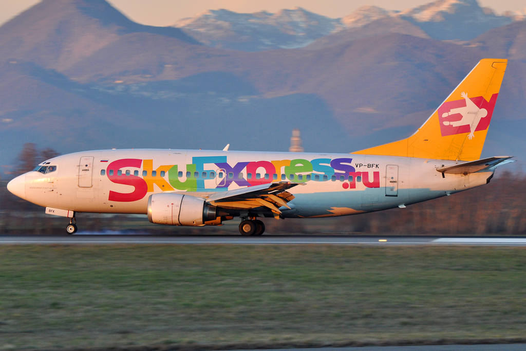 VP-BFK · Boeing 737-5L9 · (BGY / LIME)