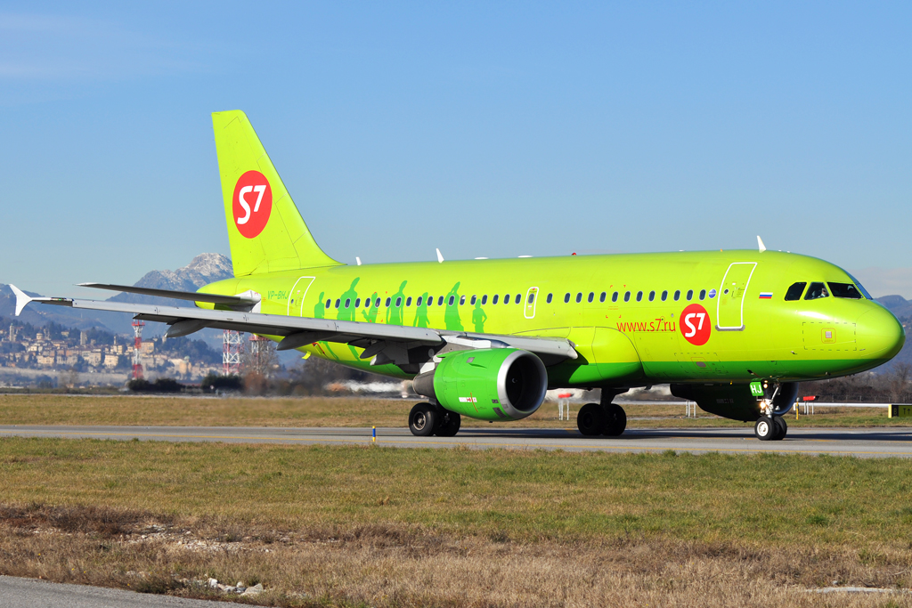 VP-BHJ (cn 2369) Airbus A319-114