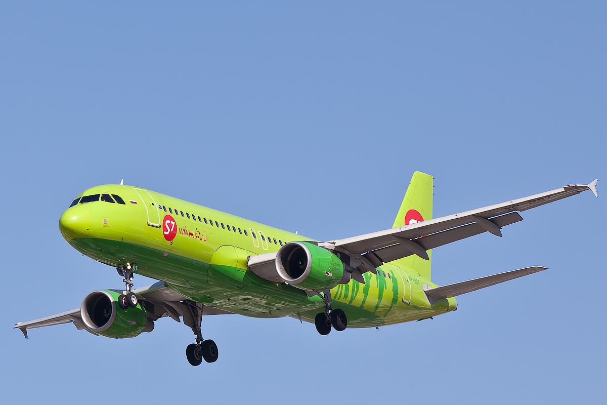 VP-BDT (cn 3494) Airbus A320-214