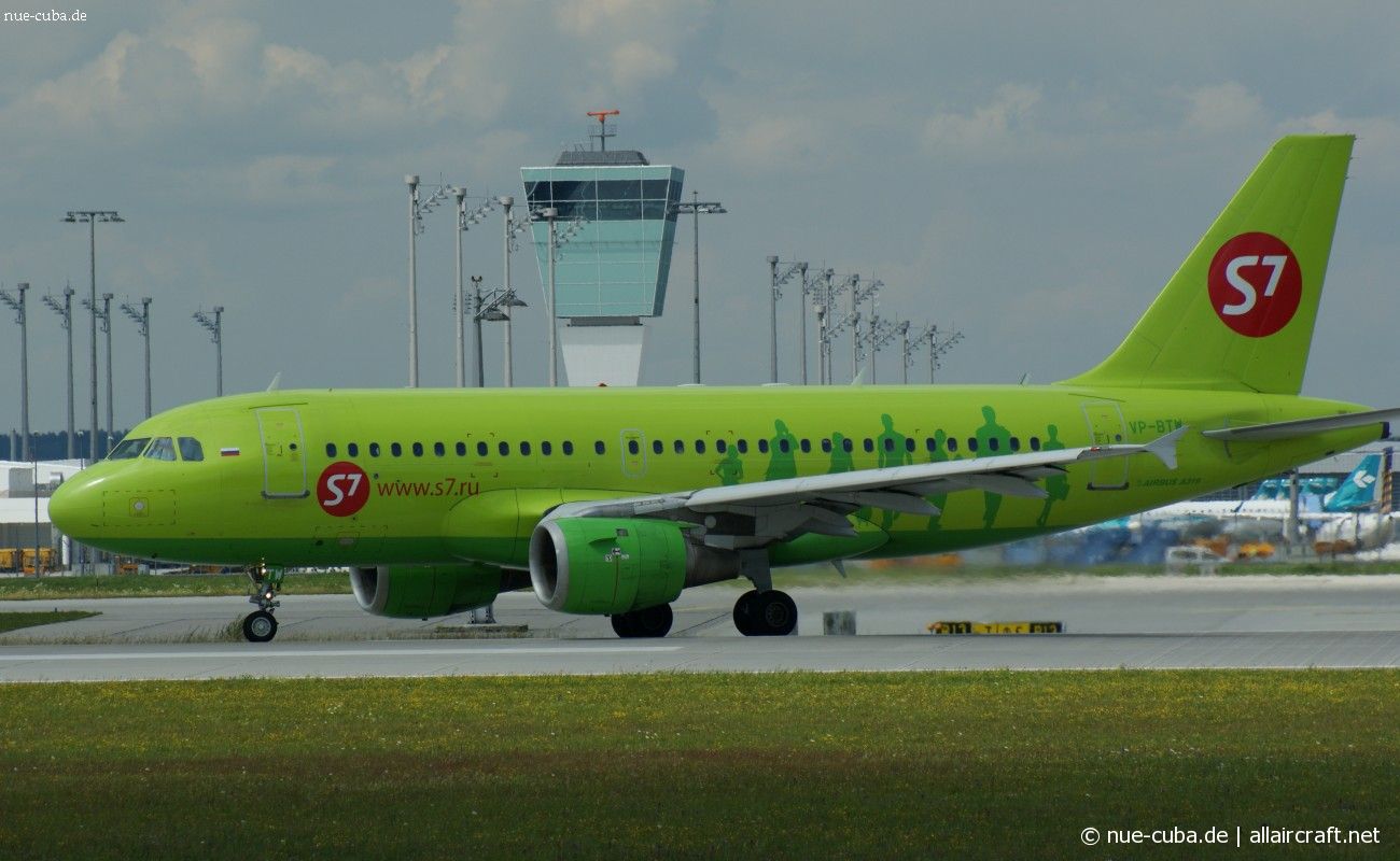 VP-BTW (1090) 1999 Airbus A319-114