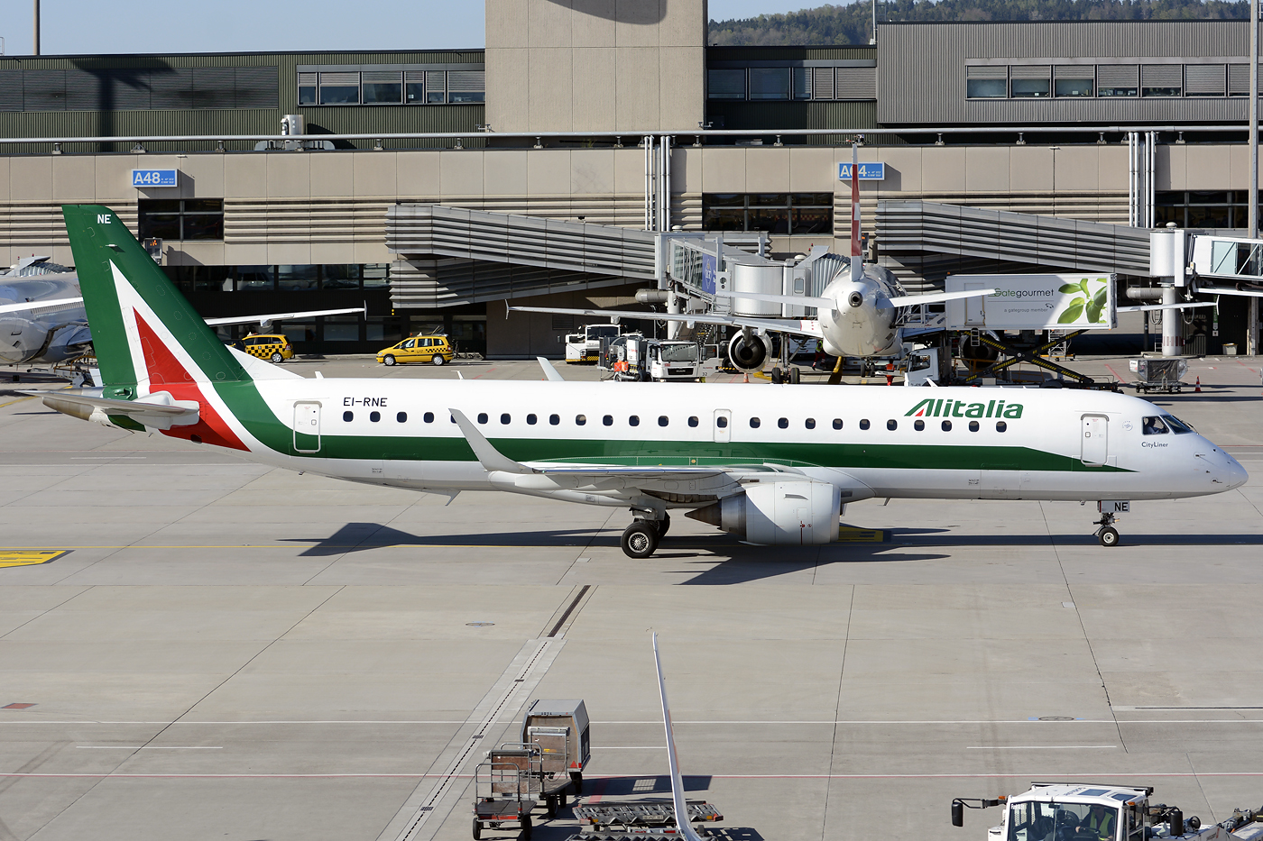 EI-RNE (cn 19000520) Embraer 190-100STD