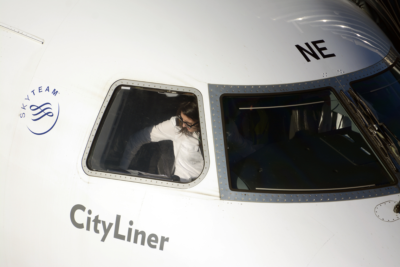 EI-RNE (cn 19000520) Embraer 190-100STD