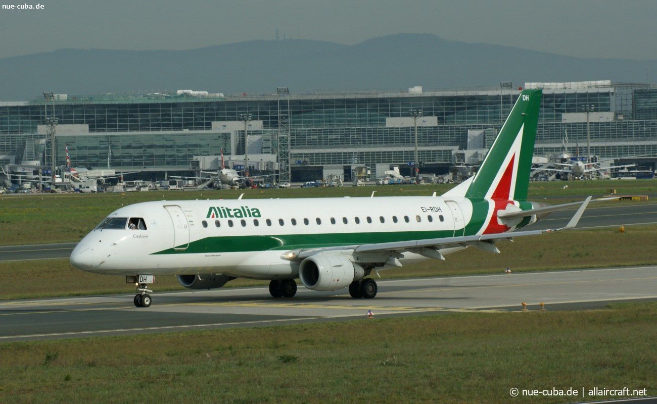 EI-RDH (17000339) Embraer 170-200STD