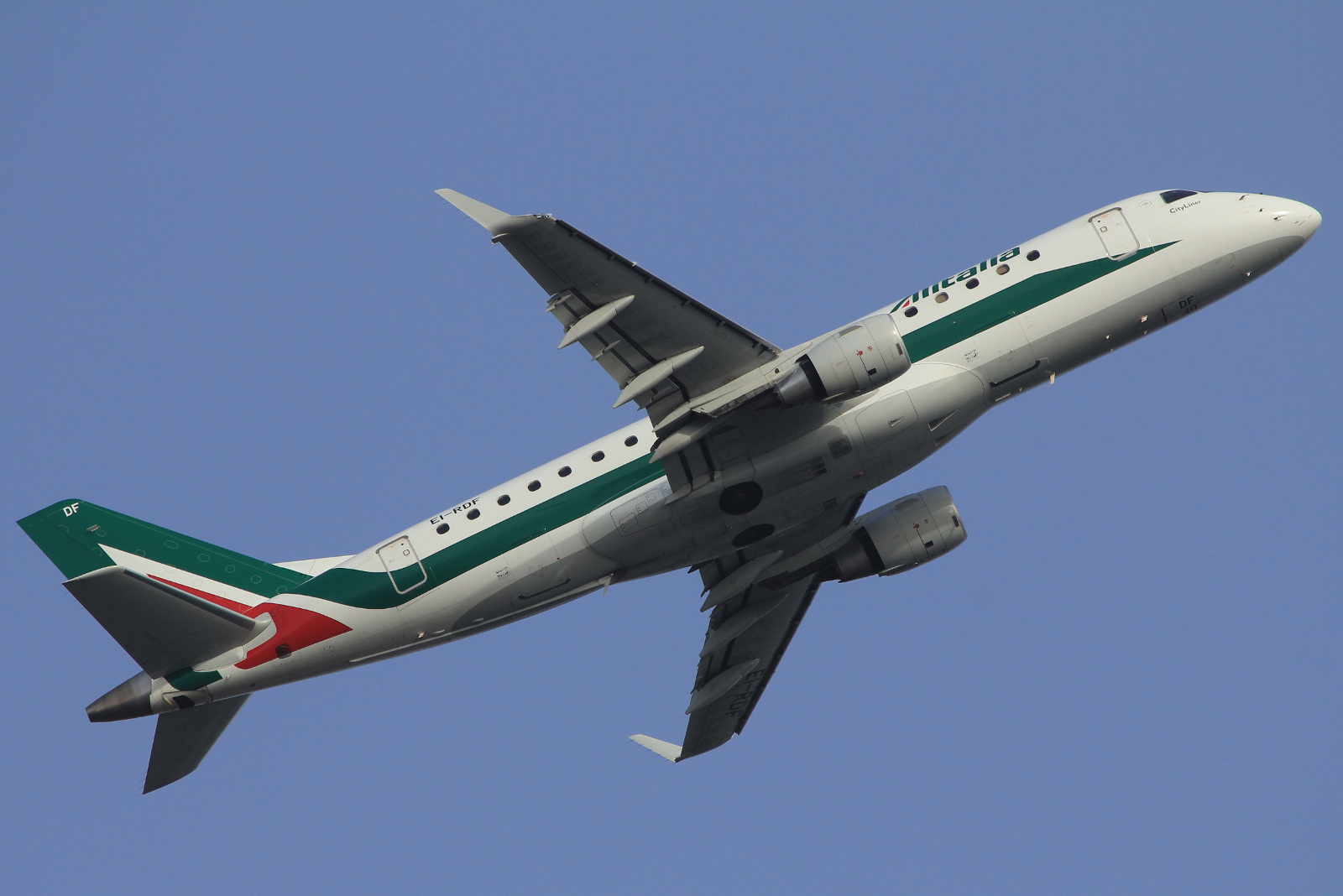 EI-RDF (cn 1700033) Embraer 170-200STD
