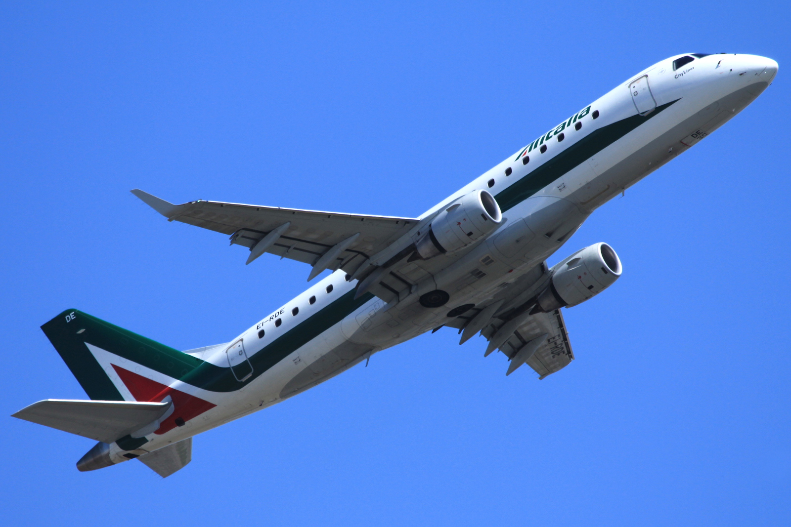 EI-RDE (17000335) 2012 Embraer 170-200STD