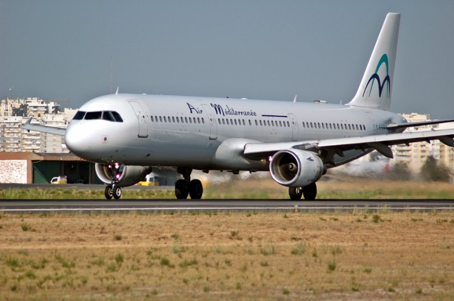 F-GYAO (642) 1997 Airbus A321-111