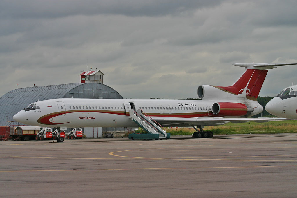 RA-85795 · Tupolev Tu-154M · (DME / UUDD)