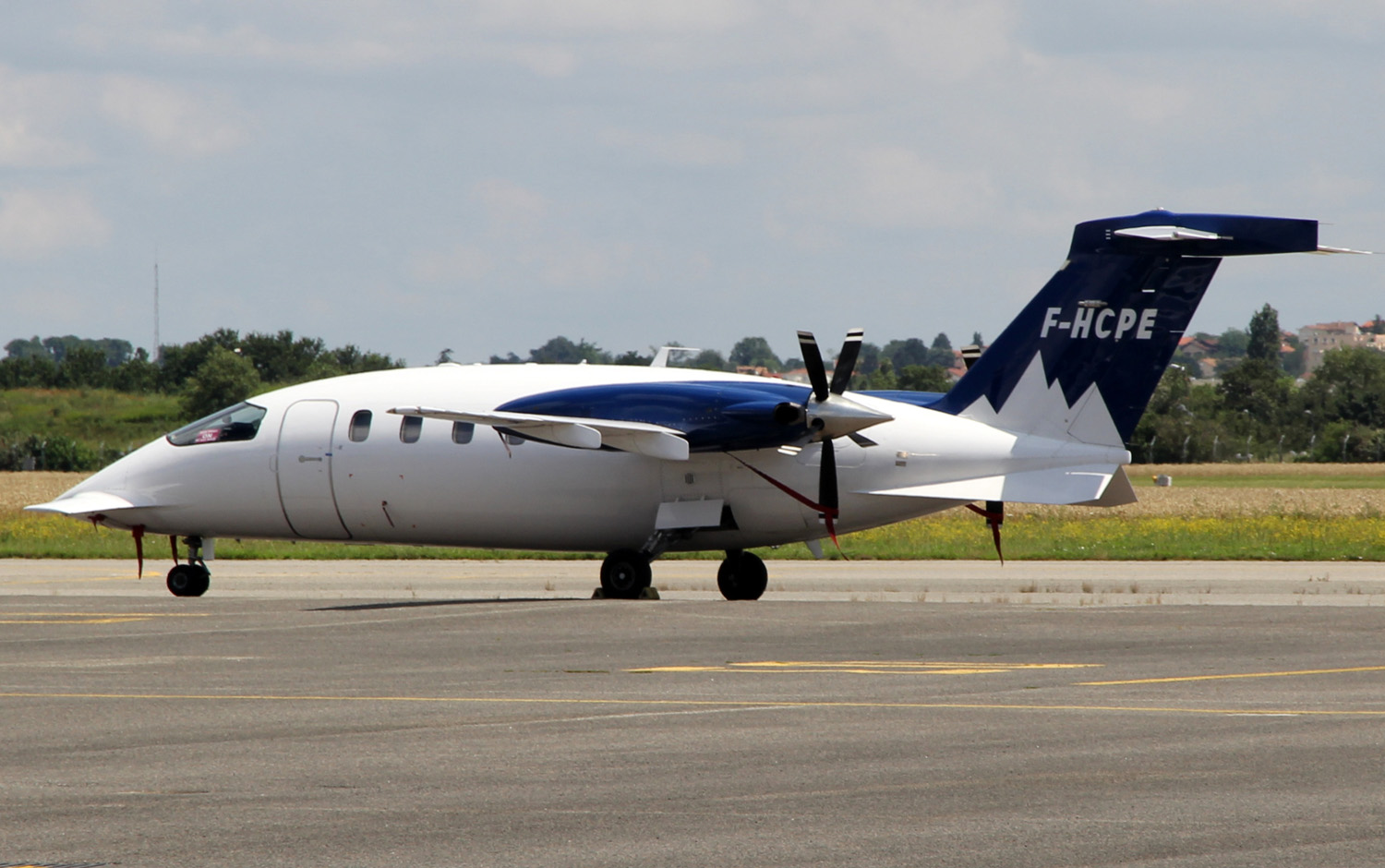 F-HCPE (1144) 2008 Piaggio P-180 Avanti II