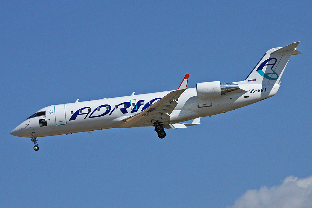 S5-AAH · Bombardier CRJ-100LR · (FRA / FRF / EDDF)