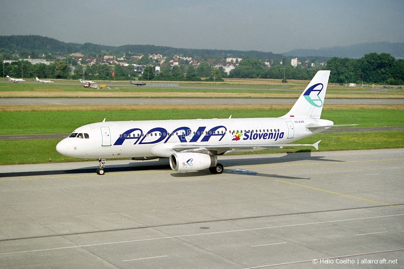 S5-AAB (113) 1990 Airbus A320-231