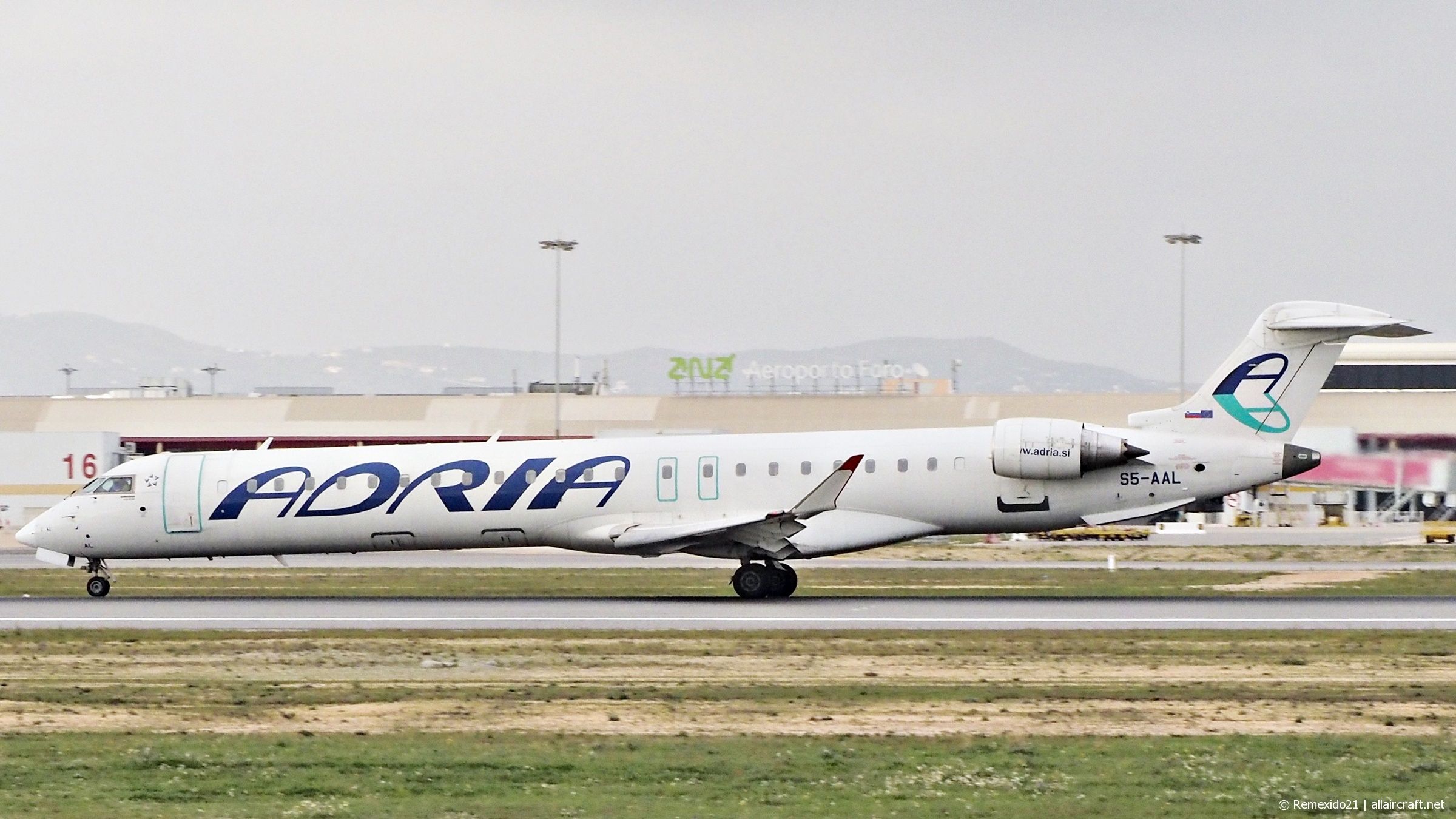 S5-AAL (15129) 2007 Bombardier CRJ-900 LR