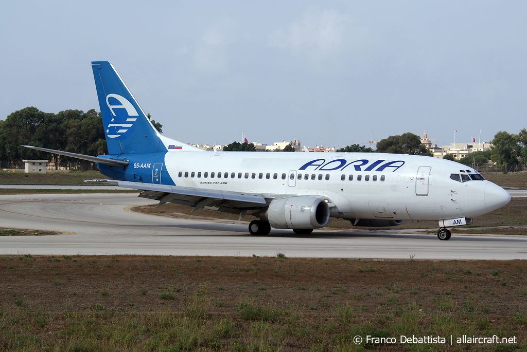 S5-AAM · Boeing 737-528(WL) · (MLA / LMML)