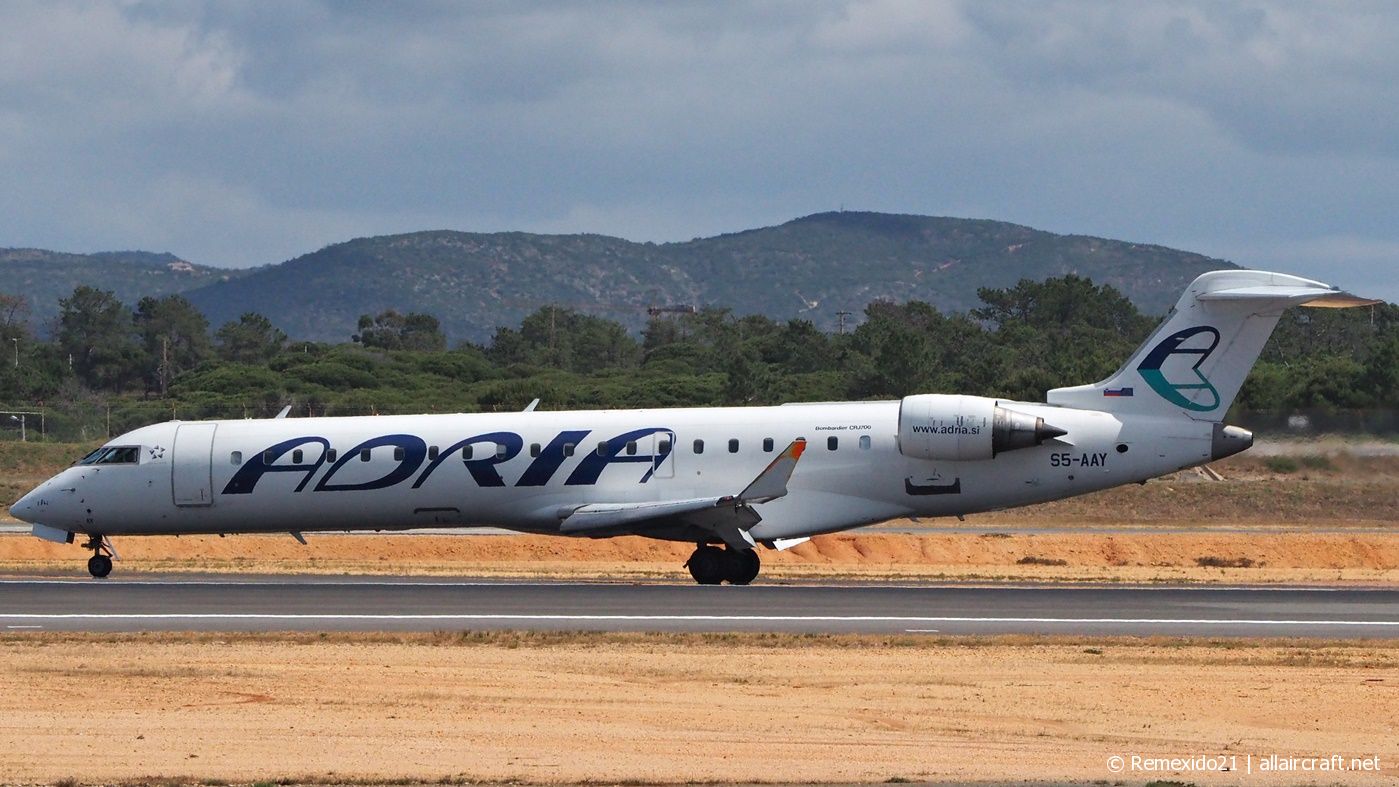 S5-AAY (10080) Bombardier CRJ-701