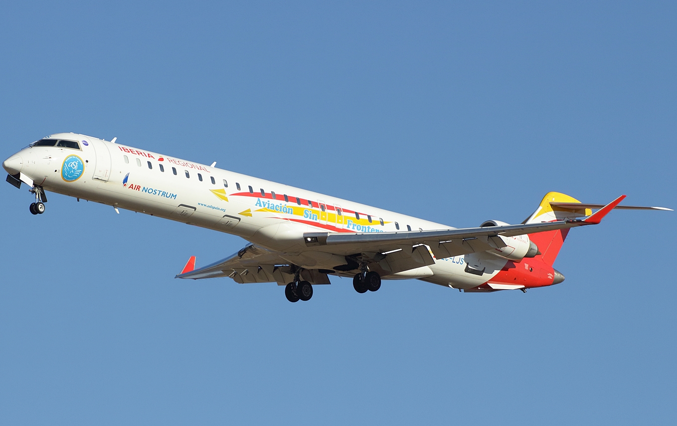 EC-LJS · Bombardier CRJ-1000 · (LPA / GCLP)