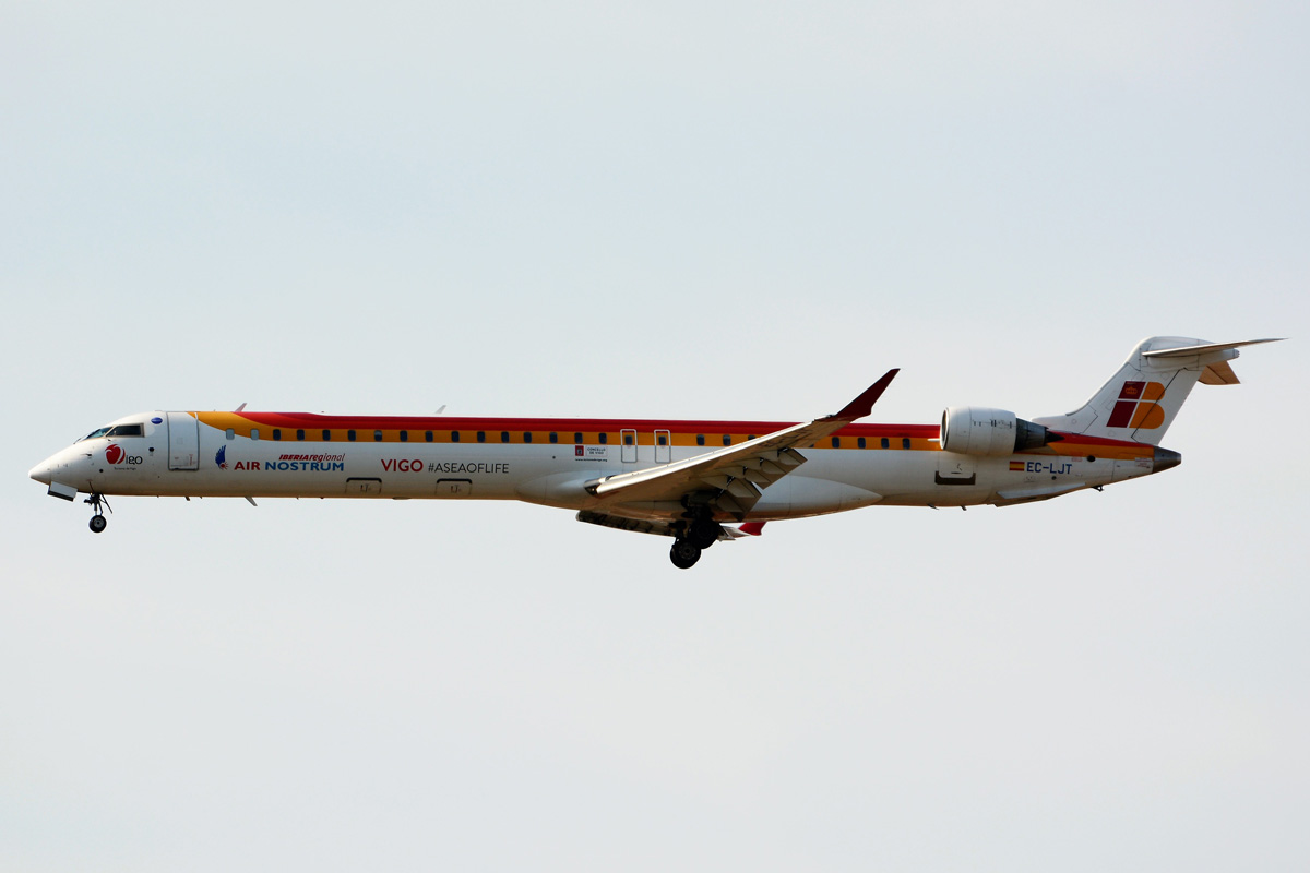 EC-LJT (19005) 2011 Bombardier CRJ-1000