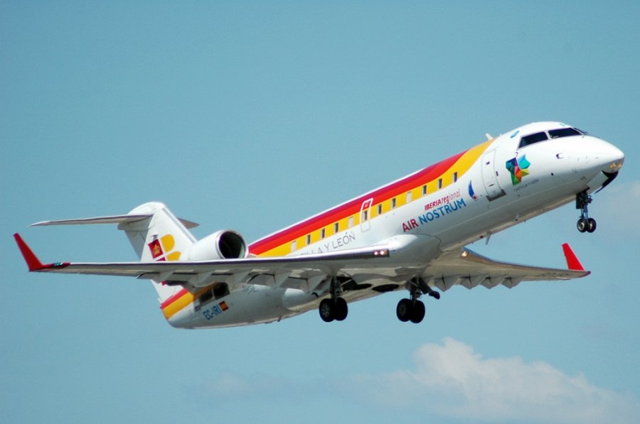 EC-IRI · Bombardier CRJ-200ER · (PMI / LEPA / LESJ)