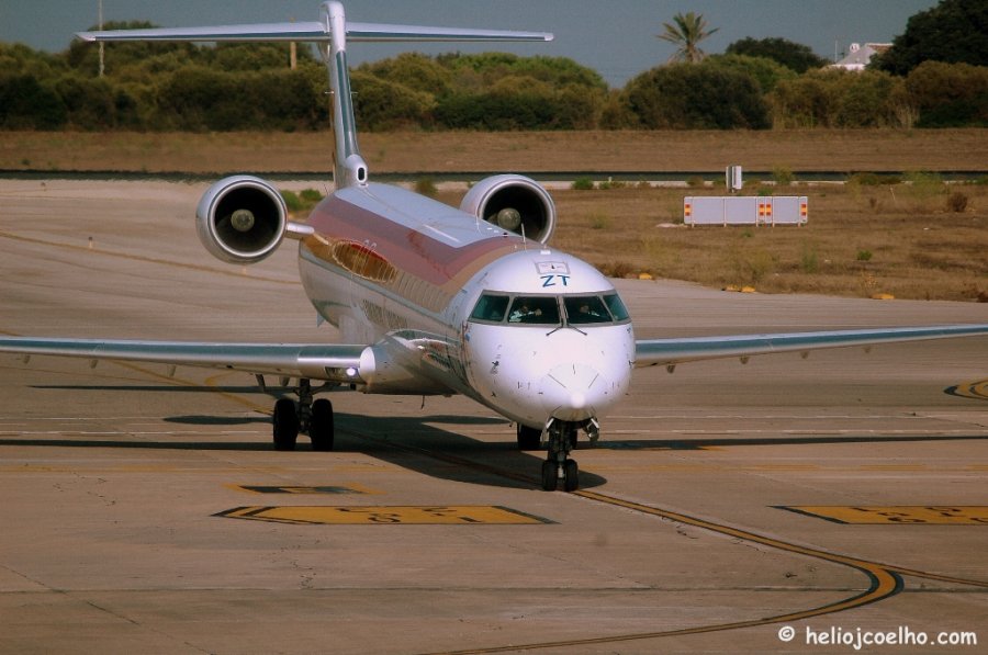 EC-JZT · Bombardier CRJ-900ER · (MAH / LEMH)