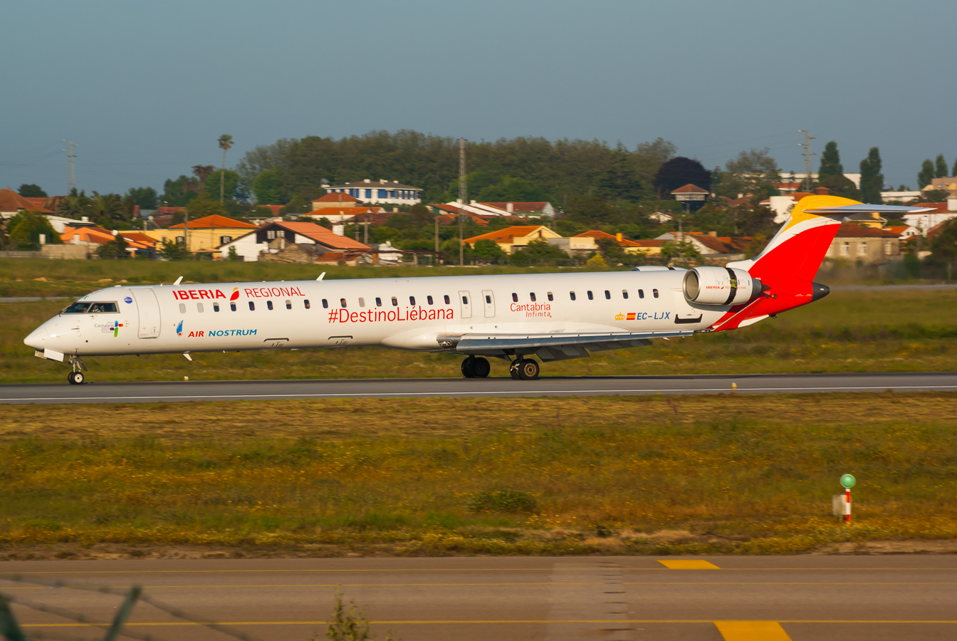 EC-LJX · Bombardier CRJ-1000 · (OPO / LPPR)