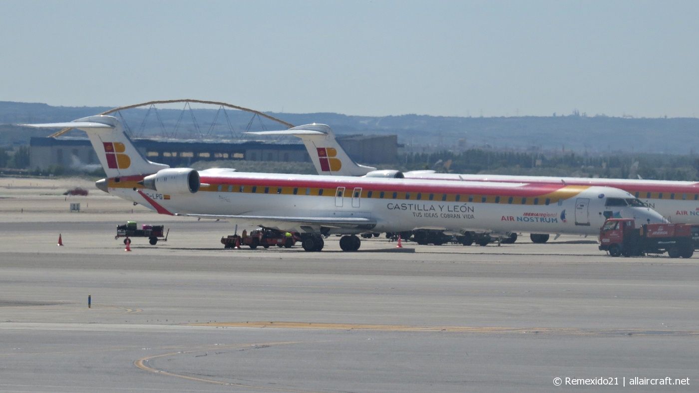 EC-LPG · Bombardier CRJ-1000 · (MAD / LEMD)