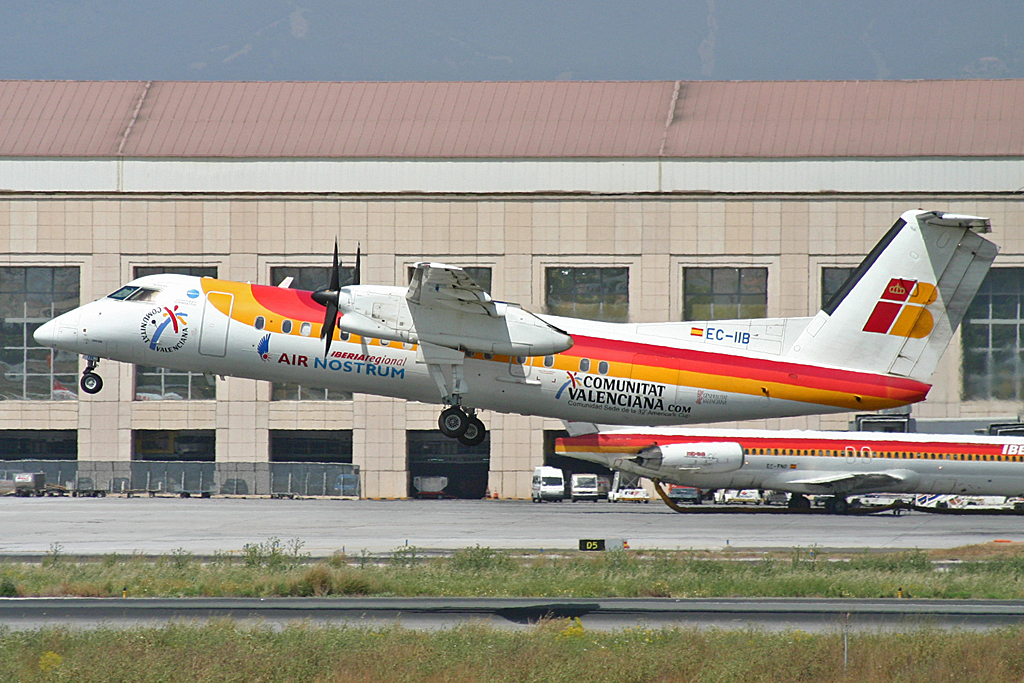 EC-IIB (cn 000588) Dash 8-Q315