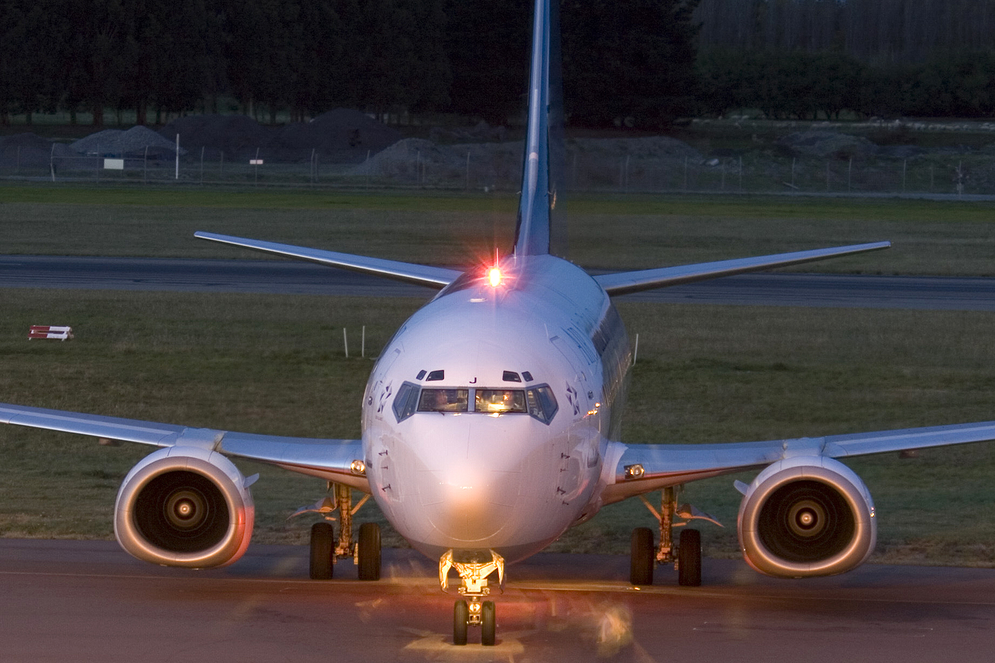 ZK-NGJ · Boeing 737-319 · (CHC / NZCH)