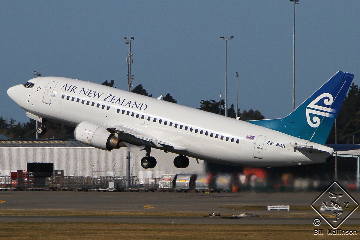 ZK-NGH (cn 25607) Boeing 737-319
