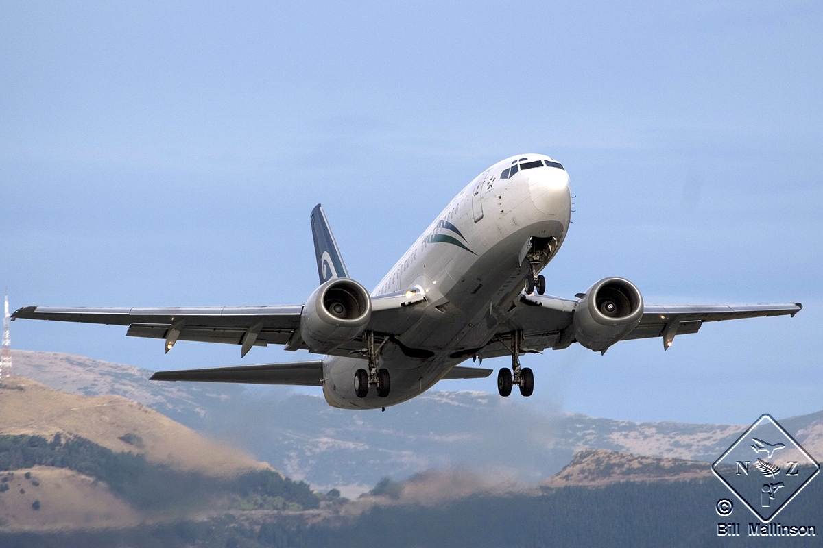 ZK-NGE (cn 28733) Boeing 737-3U3