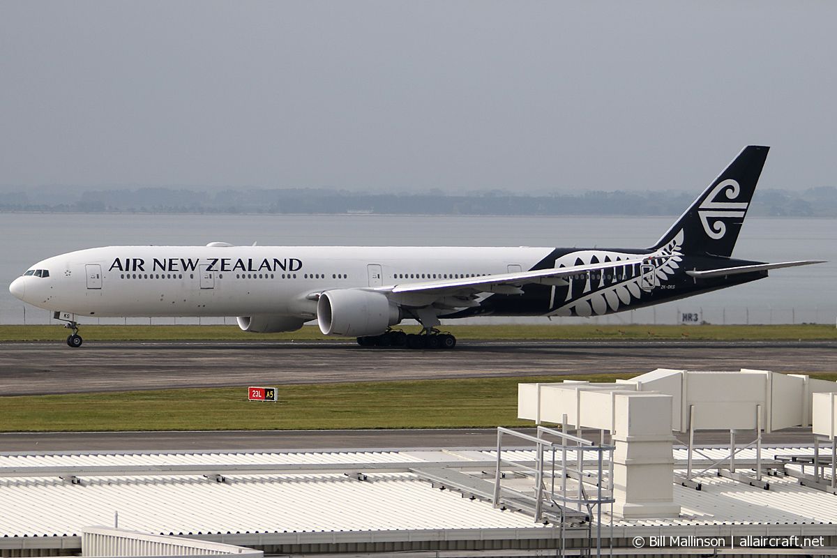 ZK-OKS (cn 44547) Boeing 777-319
