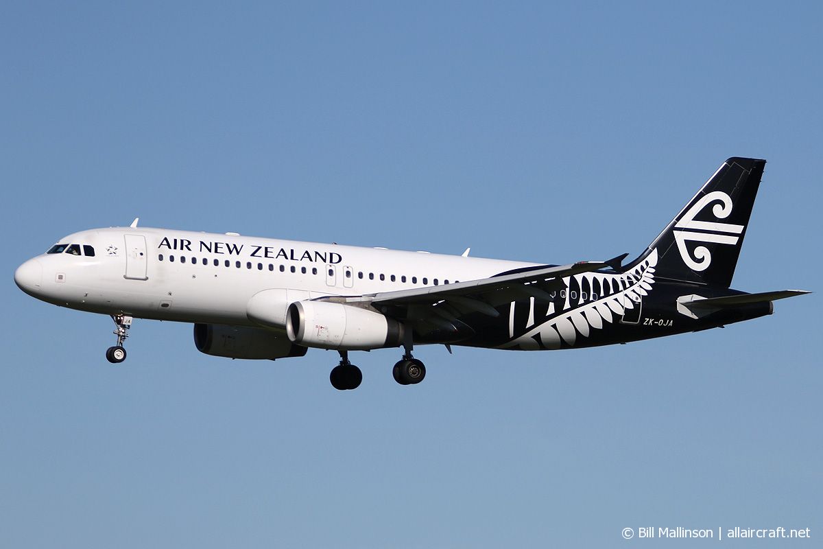 ZK-OJA (2085) 2003 Airbus A320-232