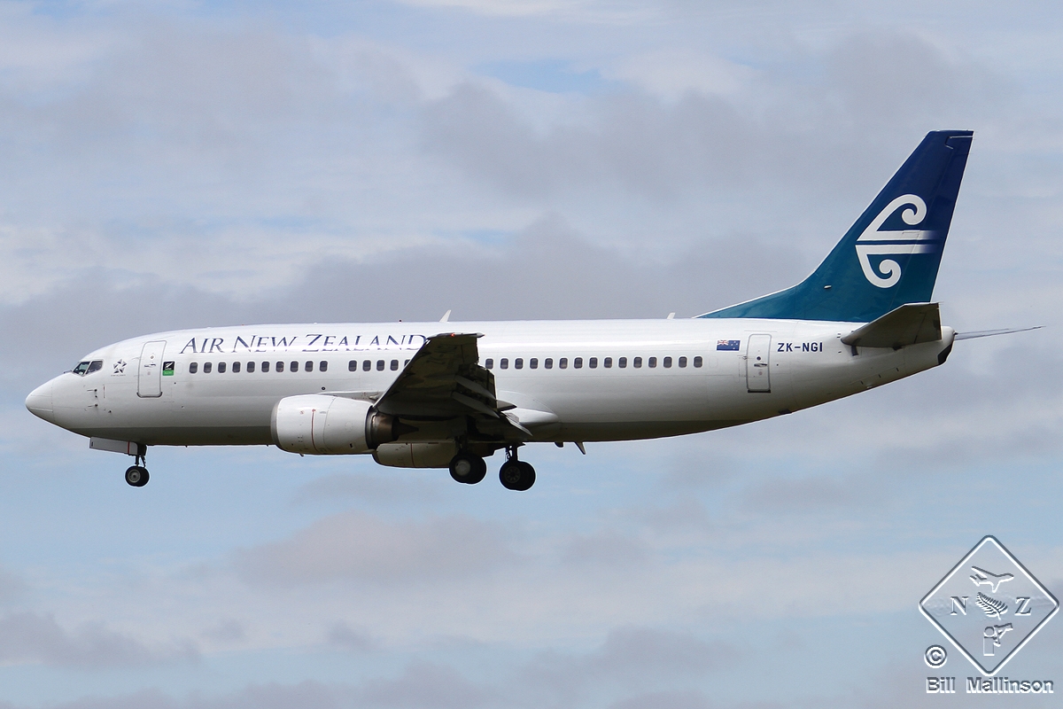 ZK-NGI (cn 25608) Boeing 737-319