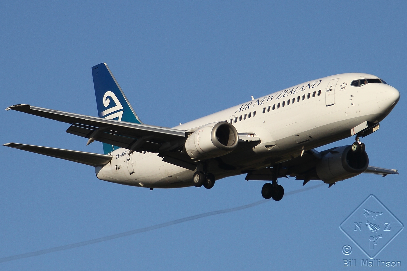 ZK-NGI (cn 25608) Boeing 737-319