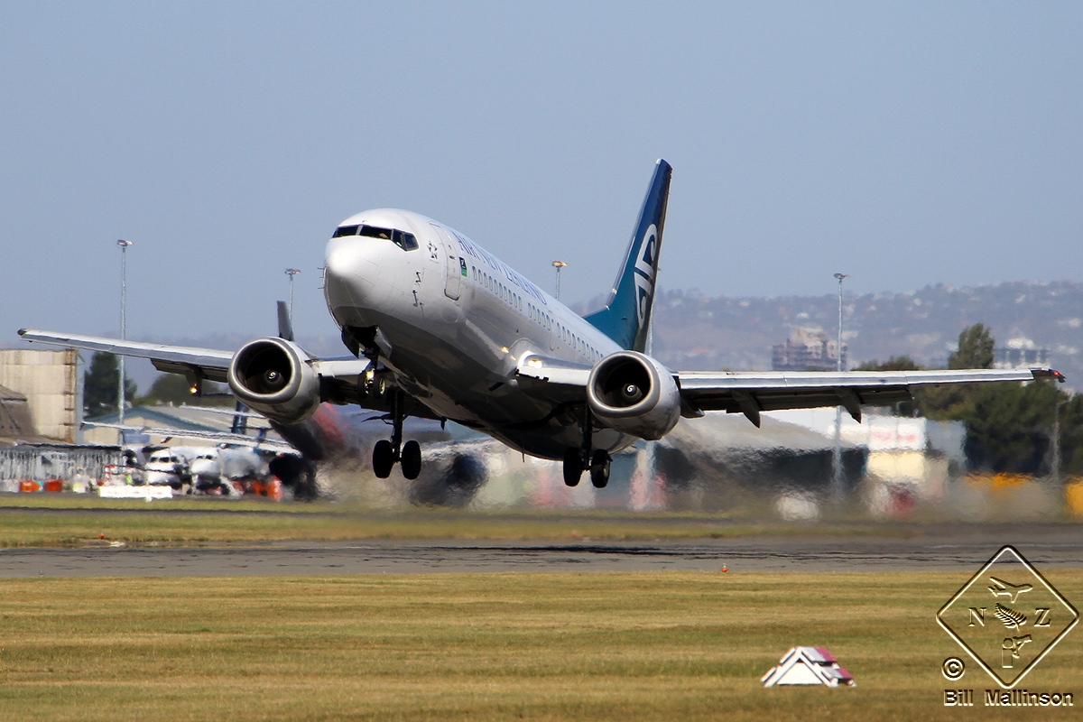 ZK-NGP (cn 27459) Boeing 737-33A