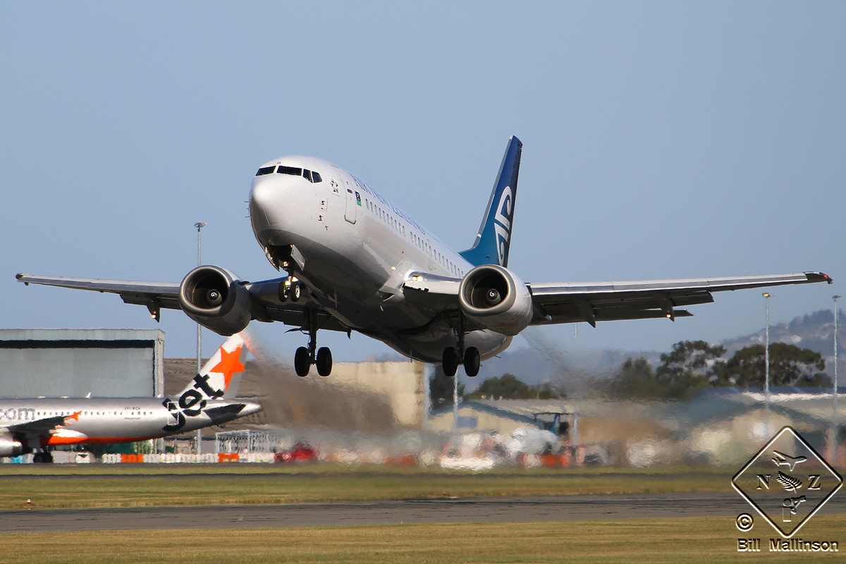 ZK-NGD · Boeing 737-3U3 · (CHC / NZCH)