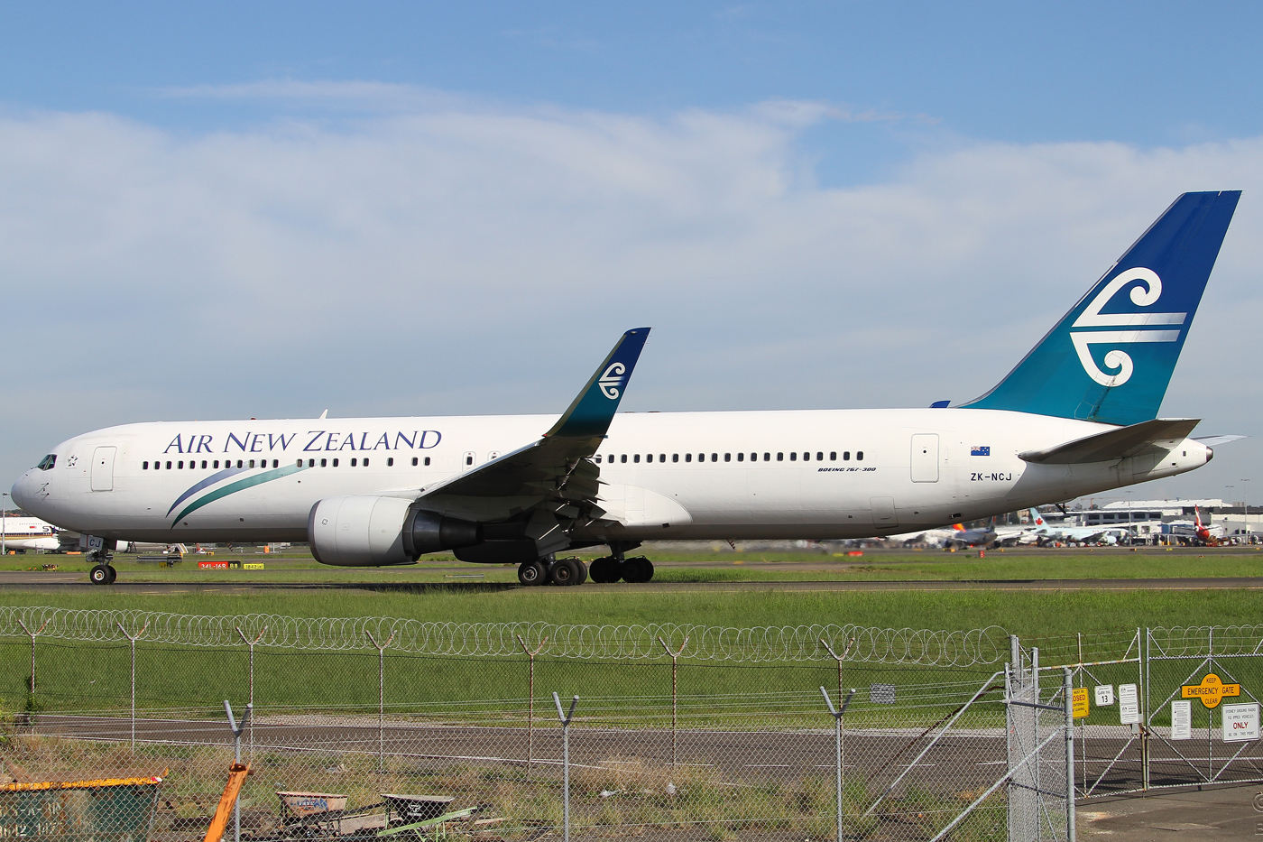 ZK-NCJ (cn 26915) Boeing 767-319ER